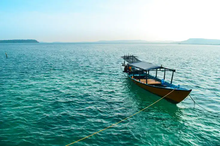 Phnom Penh – Koh Rong Island